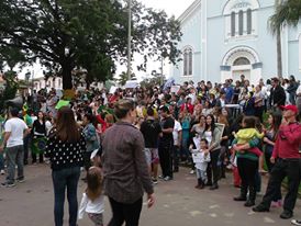 Manifestação Eloienses aderem manifestação nacional e vão as ruas