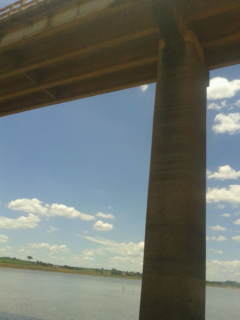 Nível em relação a ponte 
