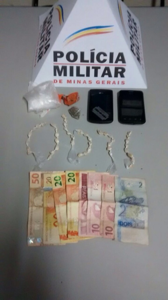 Apreensão de 44 pedras de crack no bairro Santana