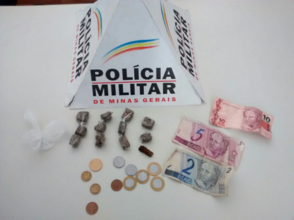 Materiais apreendidos no Bairro Vila Coli 