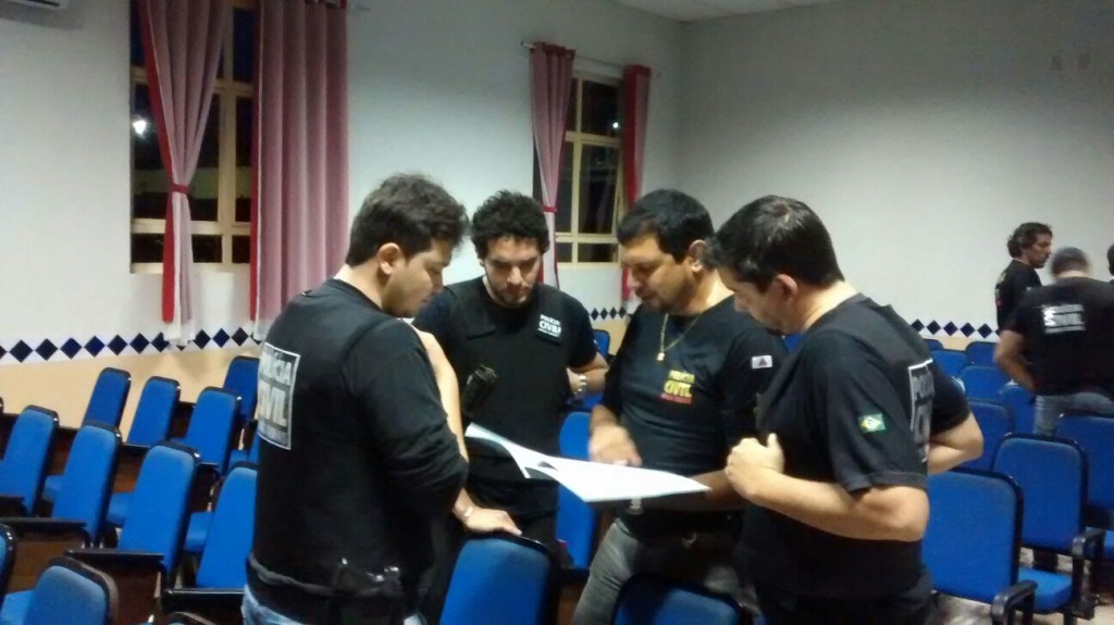 Equipes planejando o comprimento dos mandados